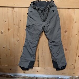 Mens Medium Mountain Hardwear Charcoal Grey Ski Snowboard Pants +  Recco